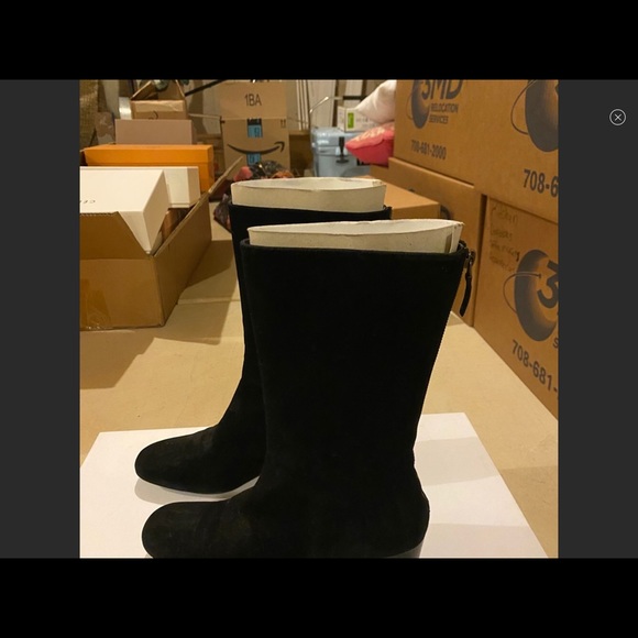 Mid calf suede boots - Picture 3 of 6